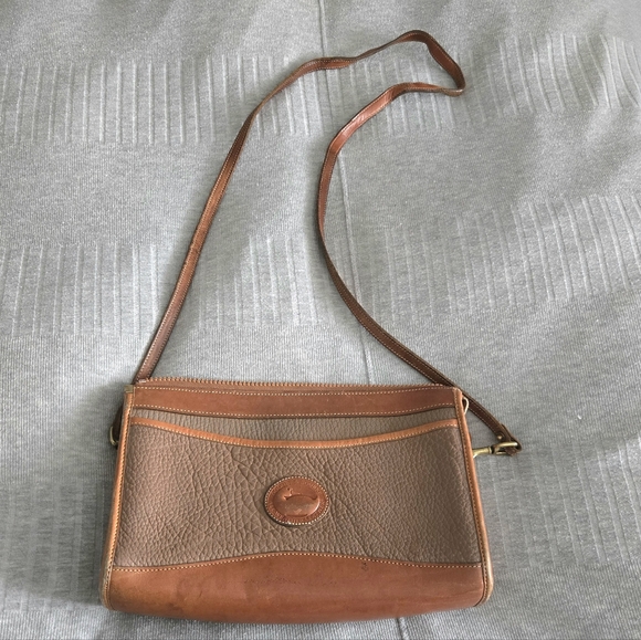 Vintage Dooney & Bourke Crossbody All Weather Leather shoulder bag brown taupe - Picture 1 of 10